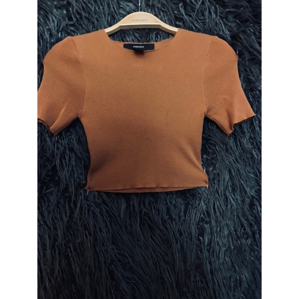 Forever 21 ribbed stretch crop top